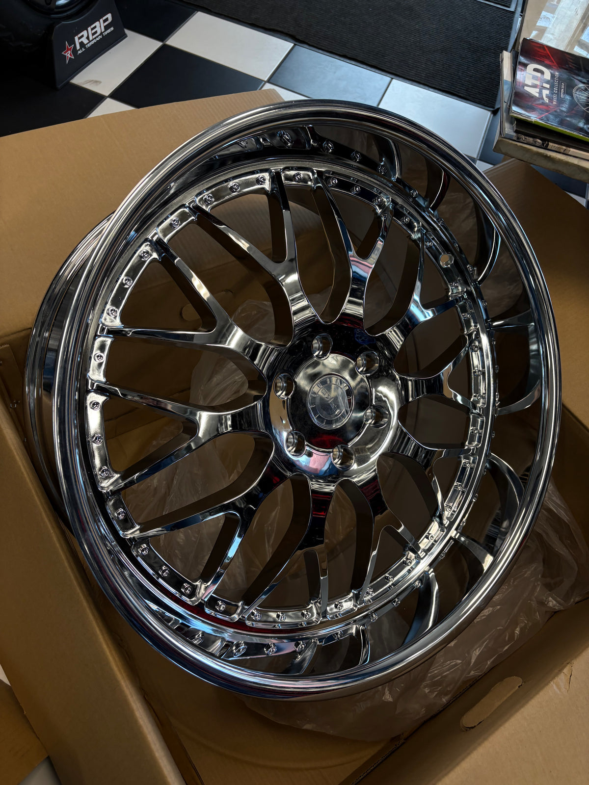 Set of Staggered Esko 4.0 Chrome