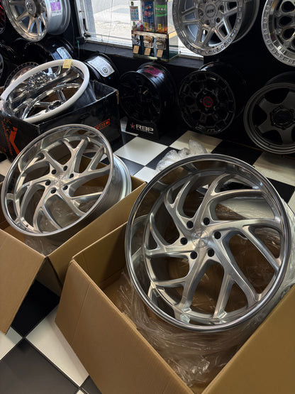 Set of Staggered Esko Jr Silver Brushed Face/Polished Lip