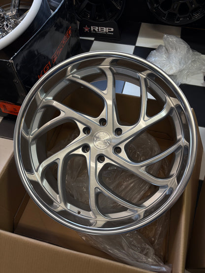 Set of Staggered Esko Jr Silver Brushed Face/Polished Lip