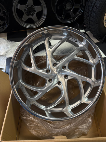 Set of Staggered Esko Jr Silver Brushed Face/Polished Lip