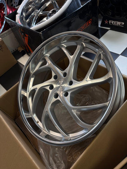 Set of Staggered Esko Jr Silver Brushed Face/Polished Lip