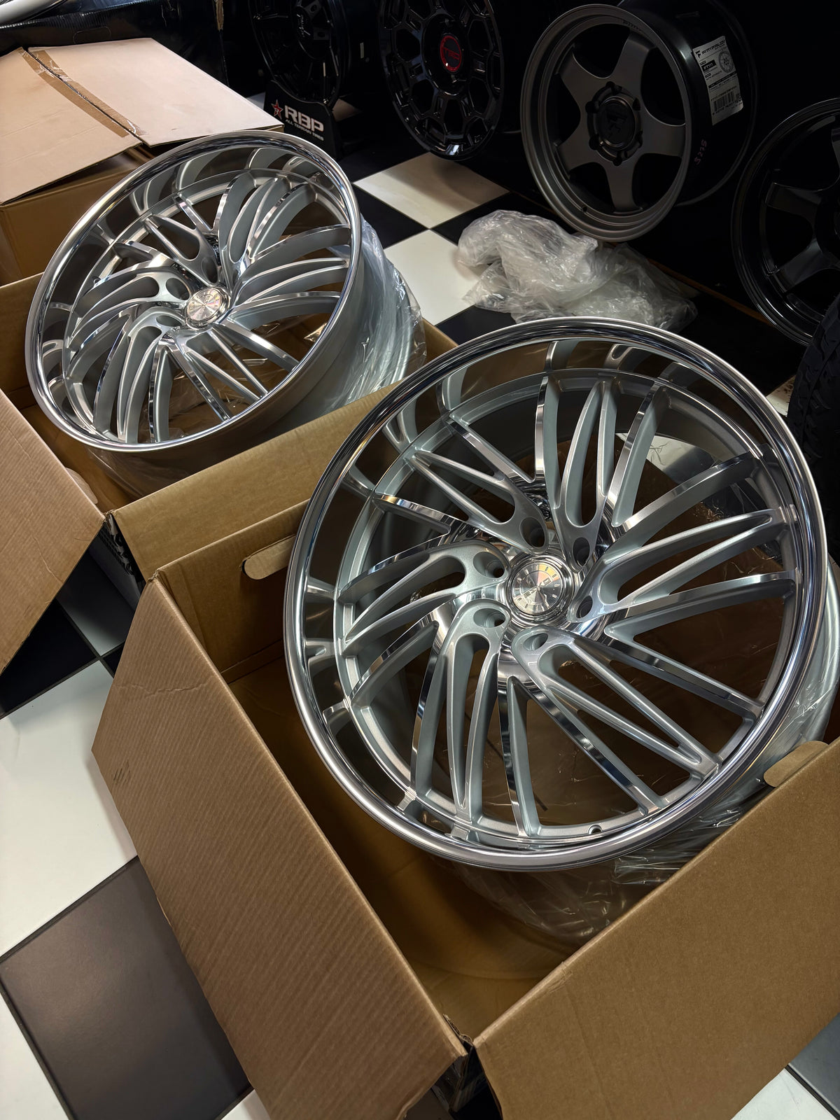 Set of Staggered Esko Jefe Silver with Polished Face/ Polished Lip